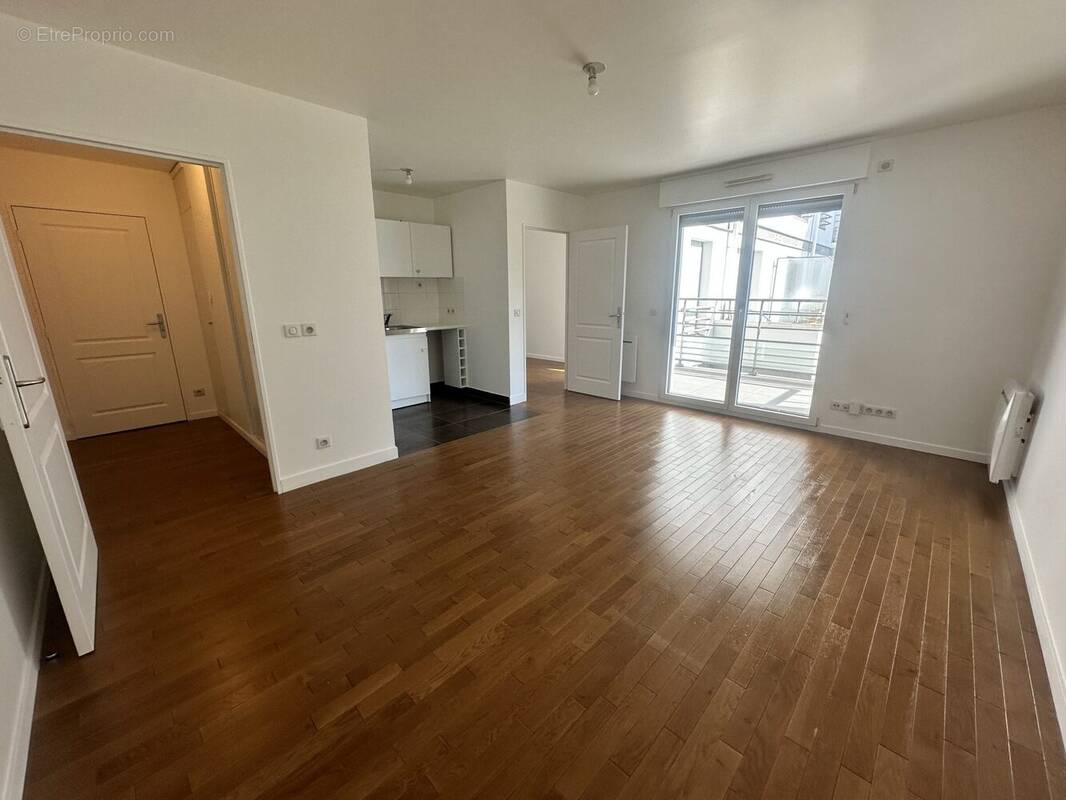 Appartement à COURBEVOIE