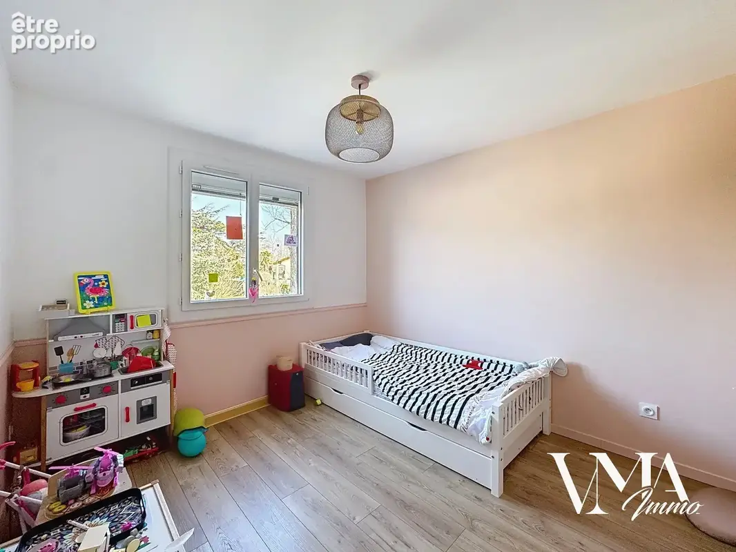 Lissieu Maison de 134 m2 avec piscine. - photo 7