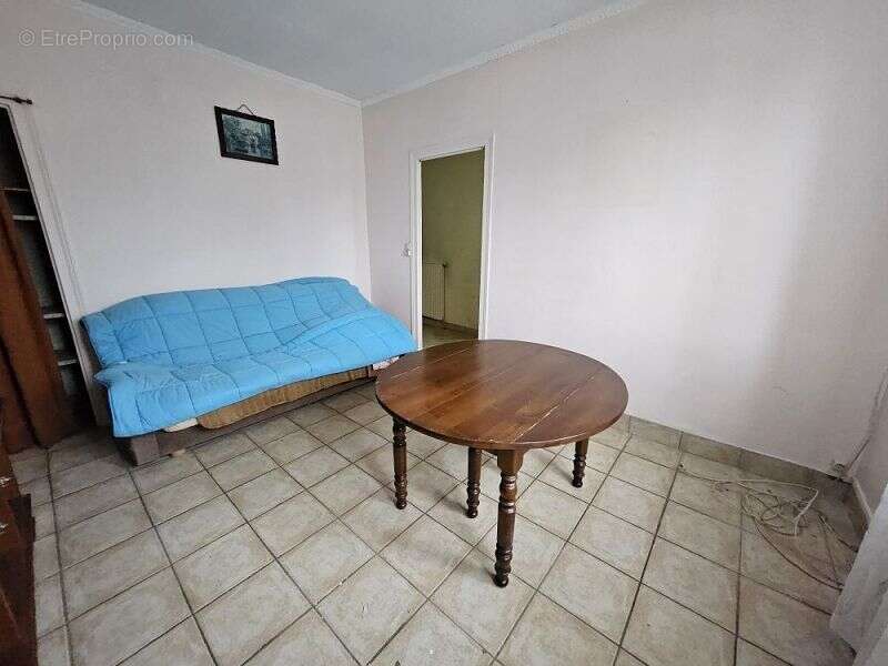 Maison à MONTROND-LES-BAINS