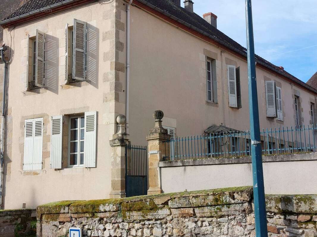 Maison à SOUVIGNY