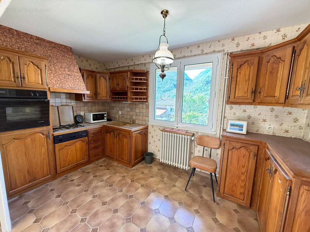   - Maison à LUZENAC