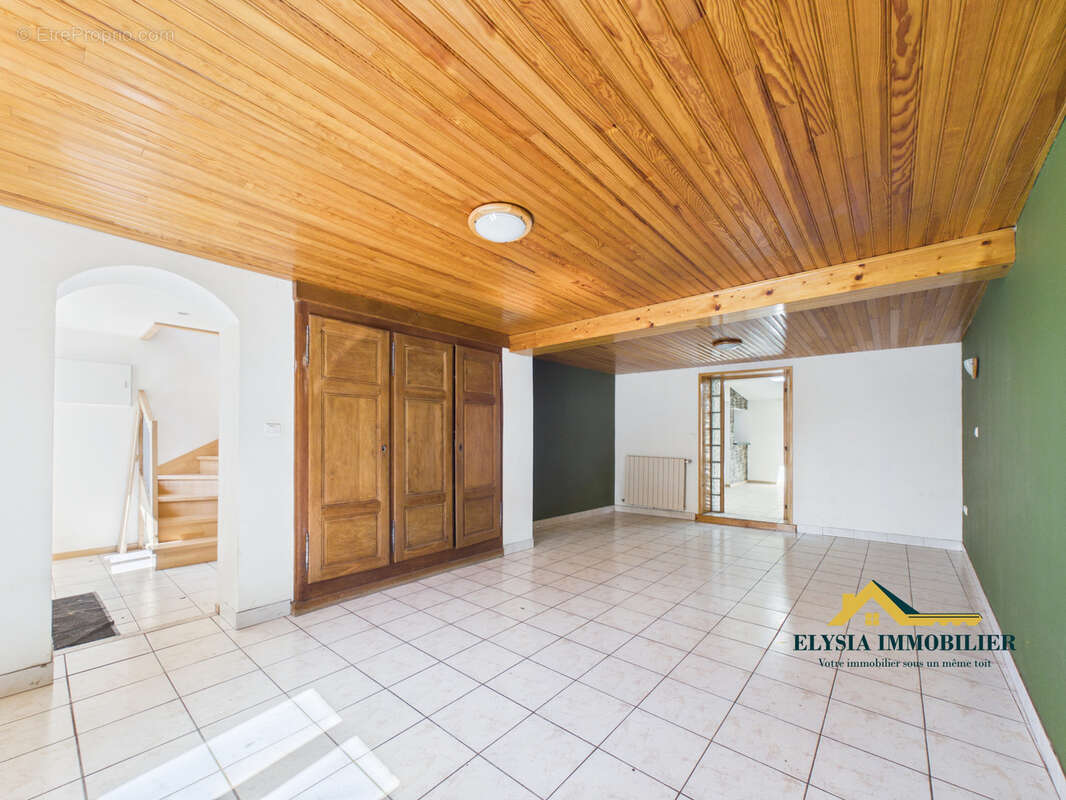 Maison à COLOMBEY-LES-BELLES