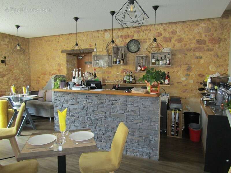 Commerce à SARLAT-LA-CANEDA