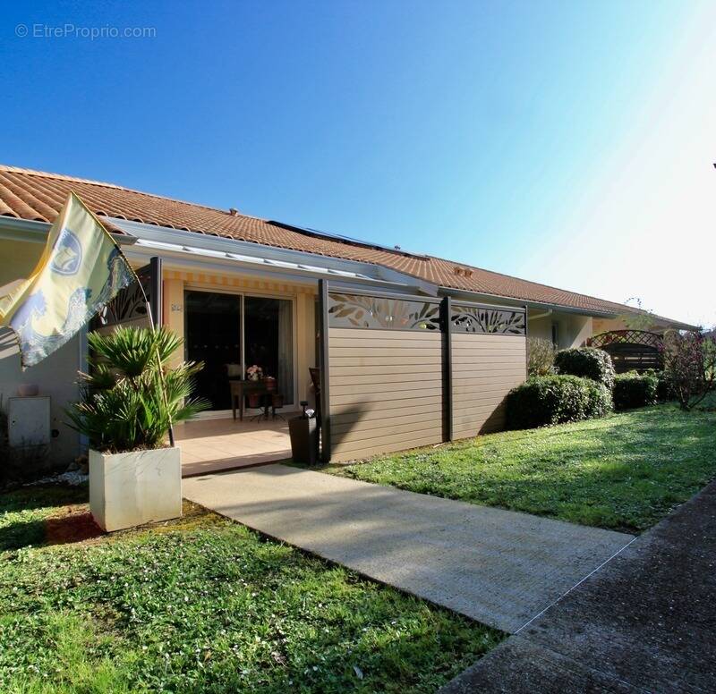 Maison à SALLES-SUR-MER