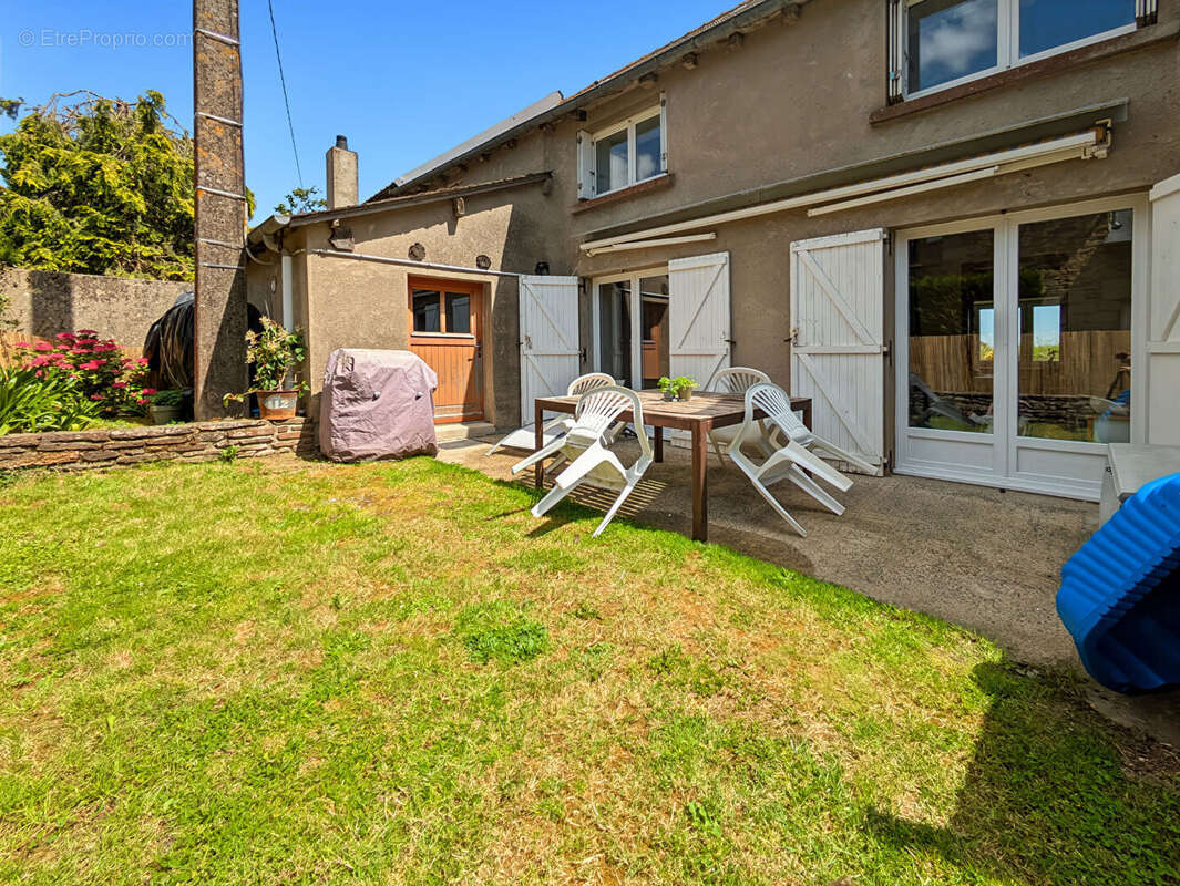 Maison à MEILLAC