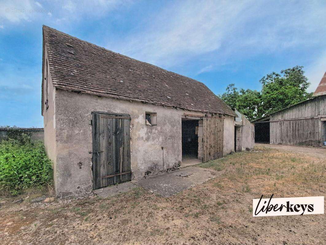 Ensemble immobilier à rénover – 3 habitations – Idéal gîtes ou projet familial - photo 20