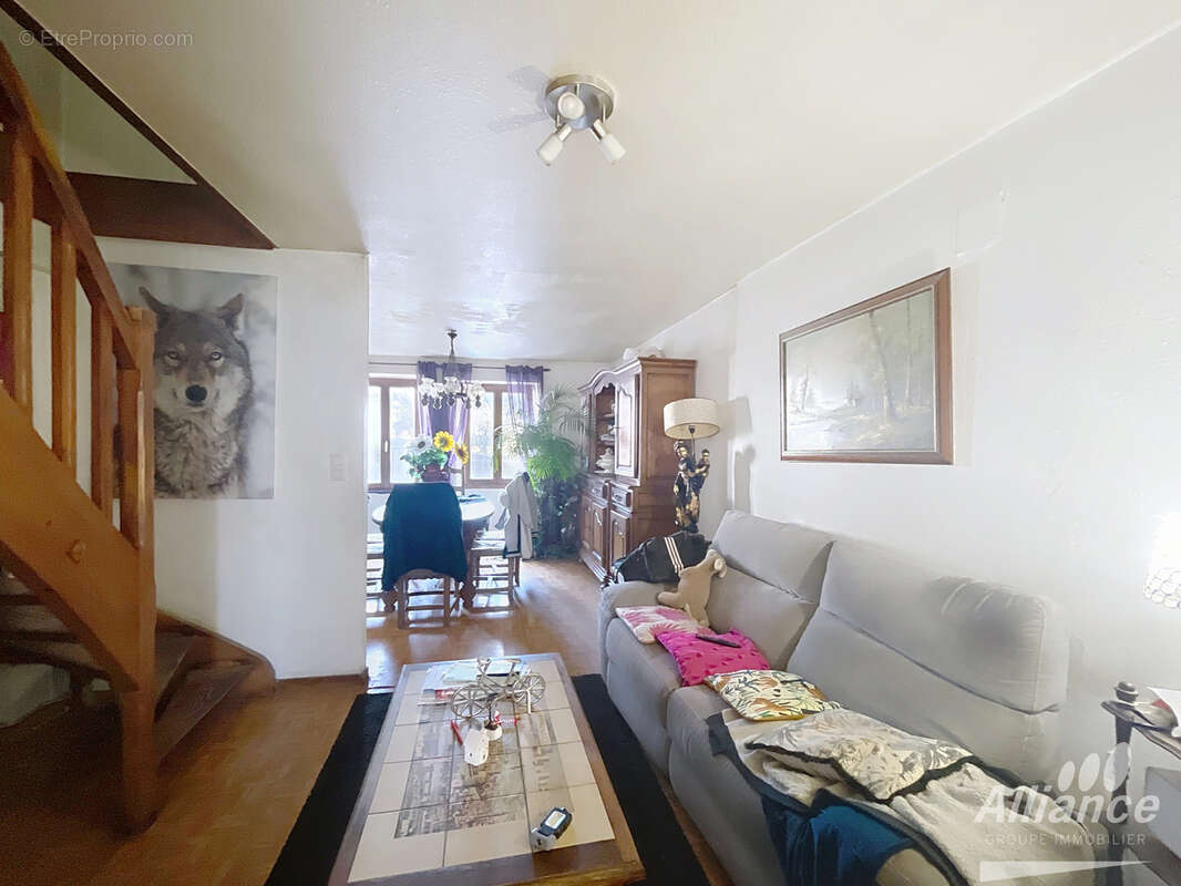 Appartement à PONT-DE-ROIDE