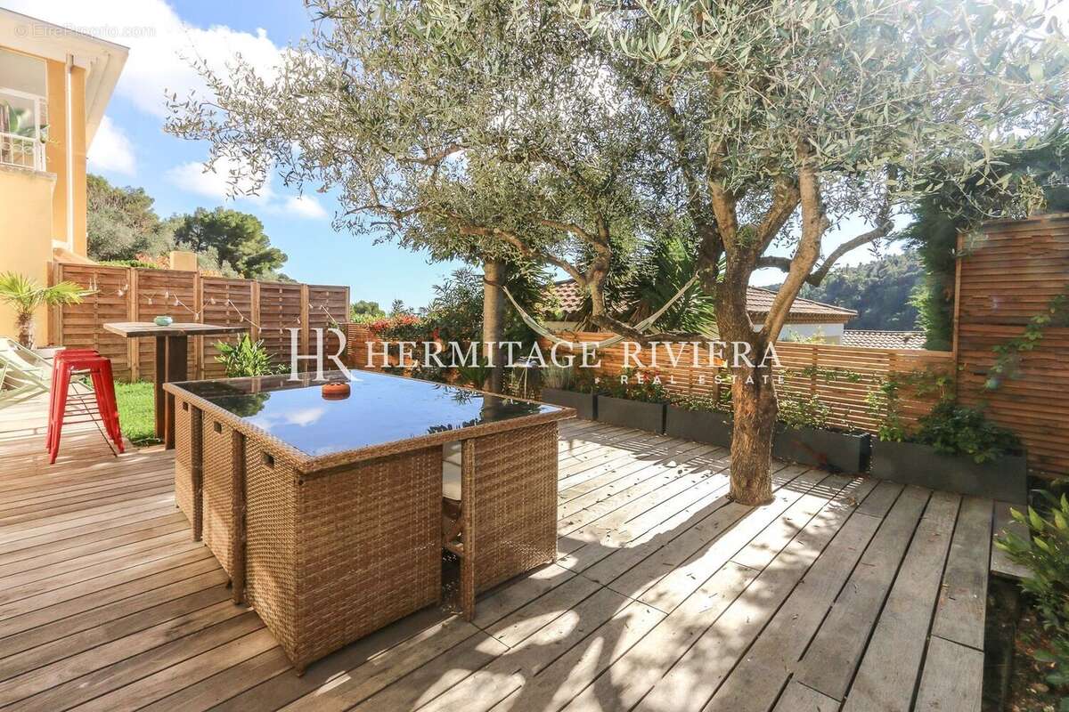Appartement à EZE