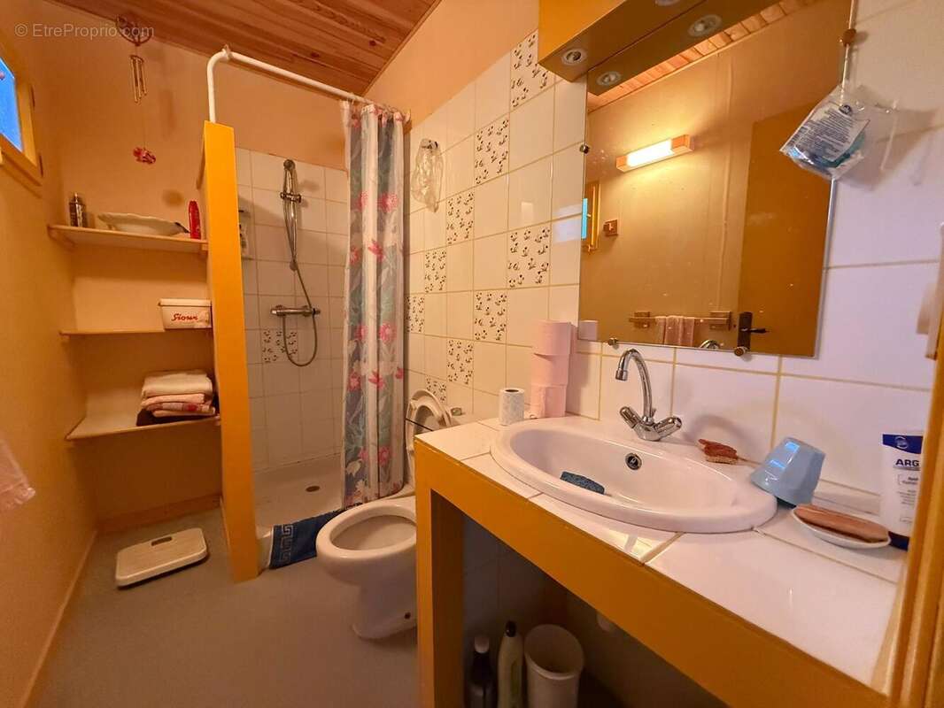   - Maison à FABRAS