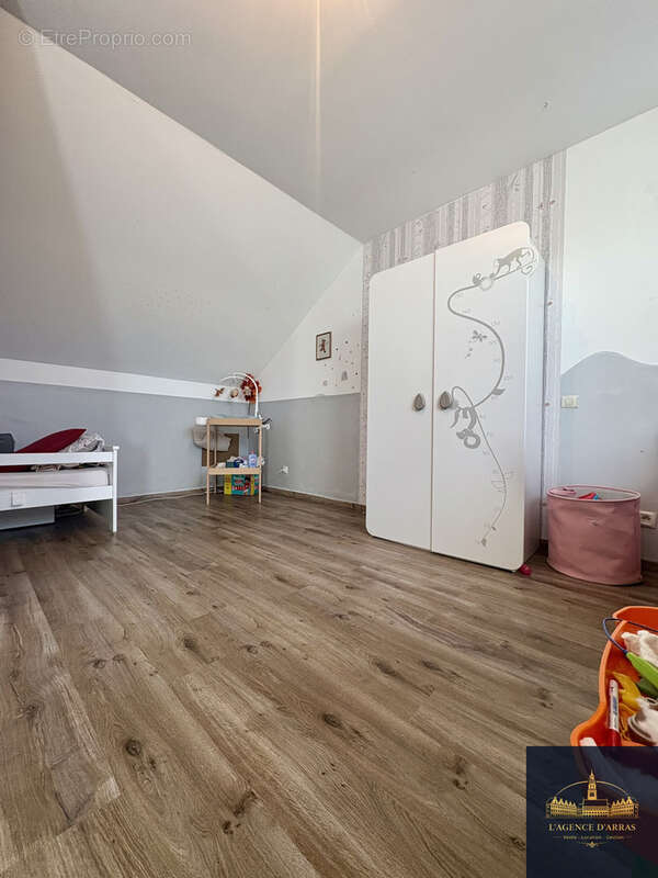 Maison individuelle avec sous-sol complet   113 m2   Fort potentiel   Béthune - photo 11