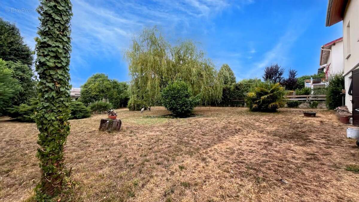 Maison 170 m² à Nerac  - photo 3