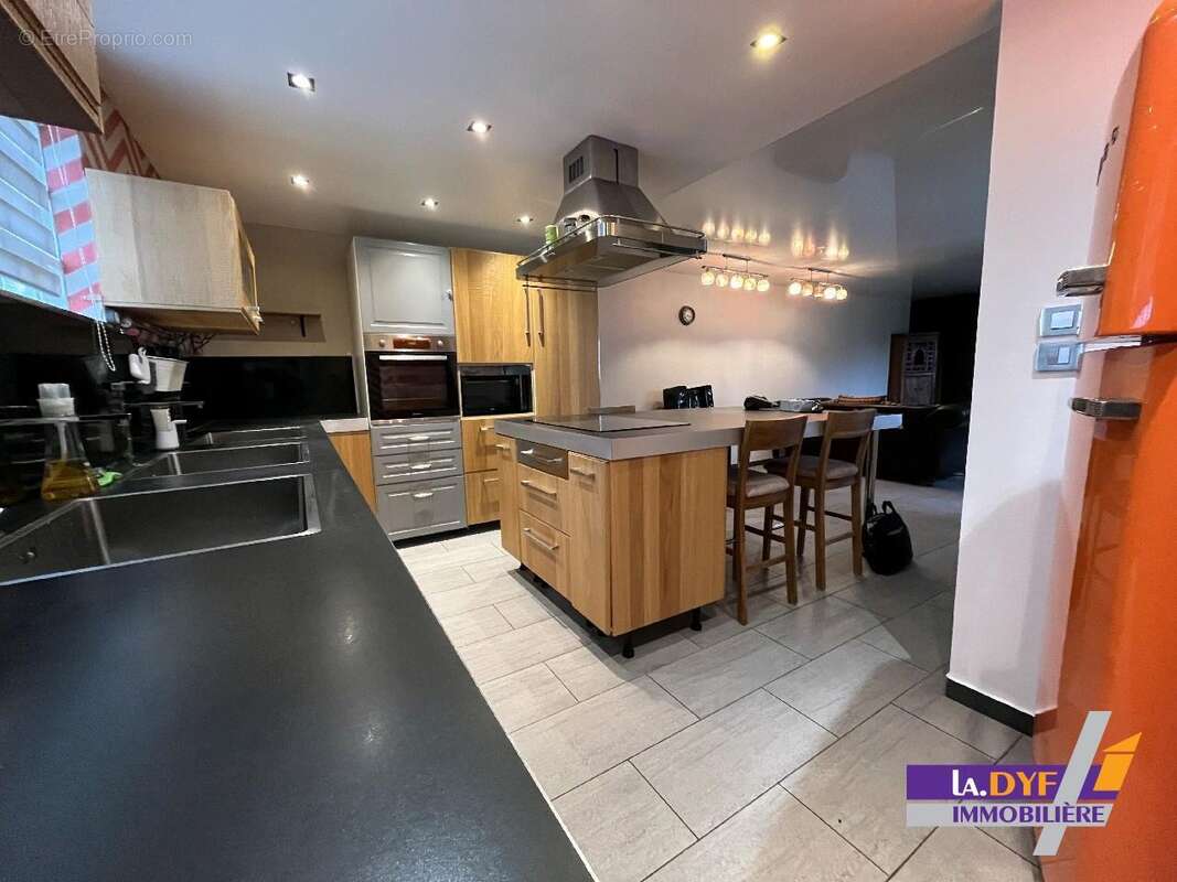 Maison à TREMBLAY-EN-FRANCE