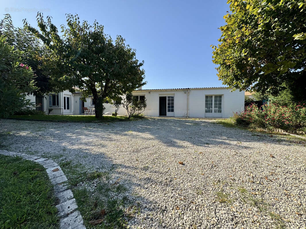 Maison à BREUILLET