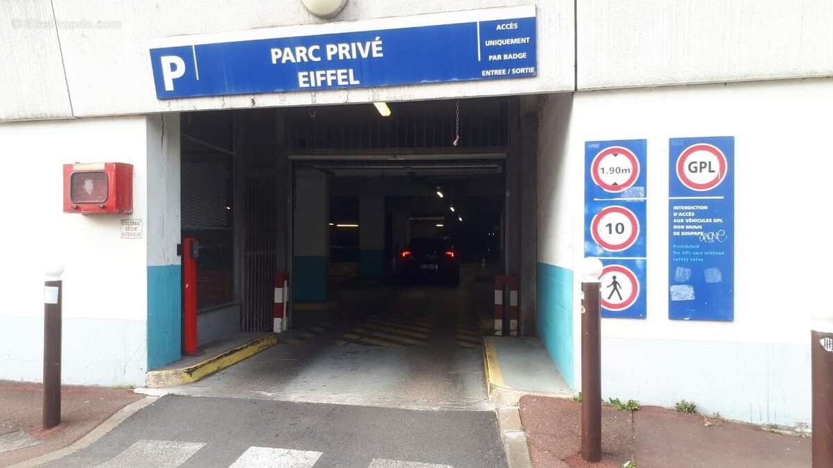 Parking à CRETEIL
