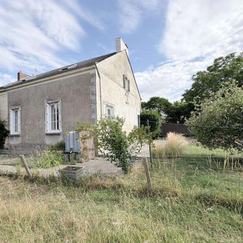 Maison à SAINT-LUMINE-DE-CLISSON