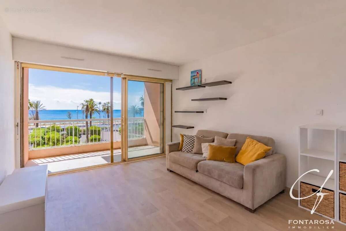 Appartement à FREJUS