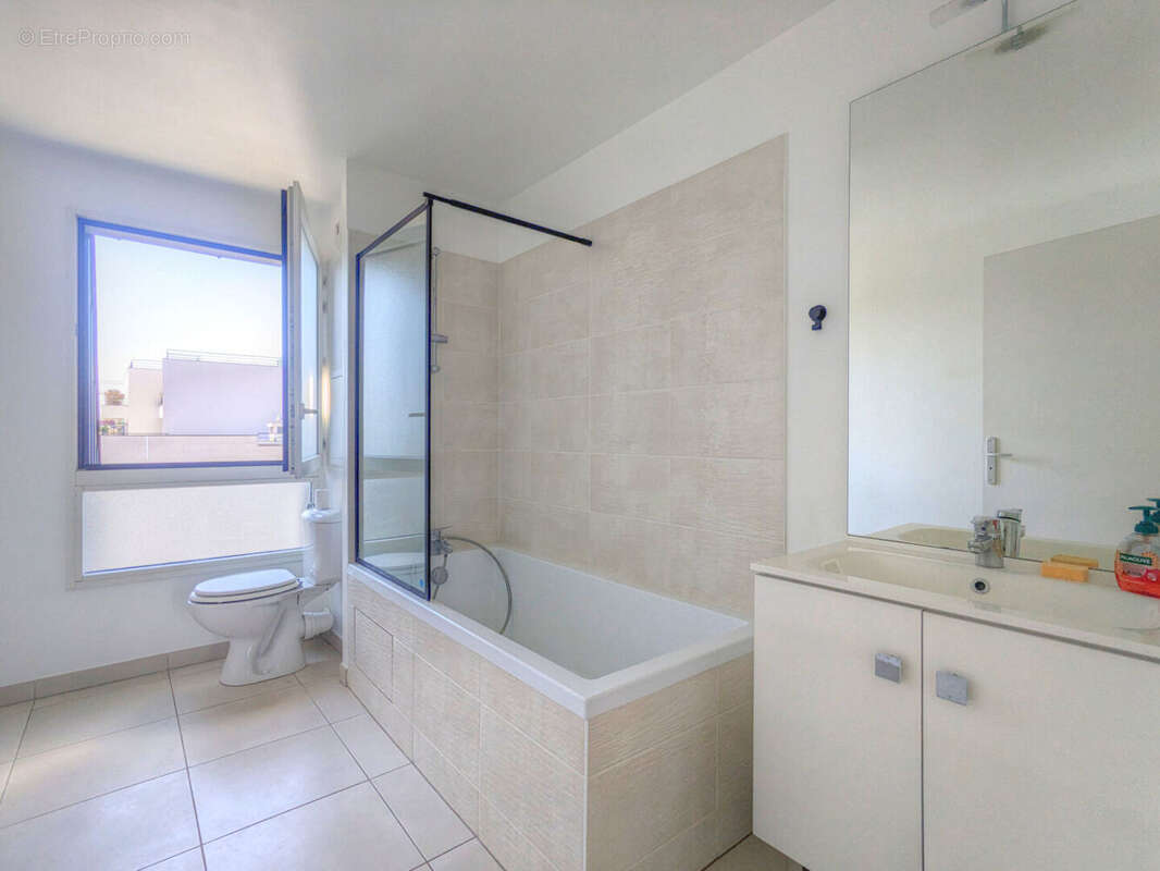 Appartement à COLOMBES