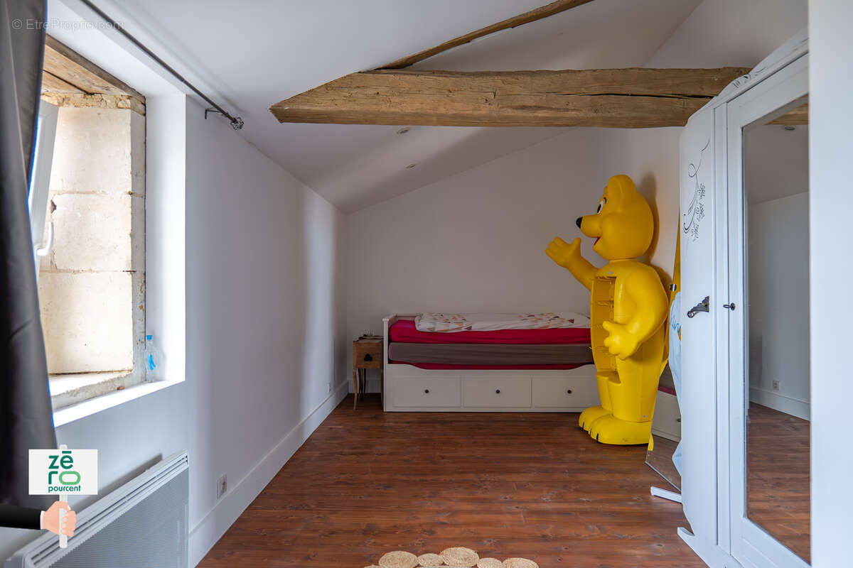 Maison à LES MAGNILS-REIGNIERS