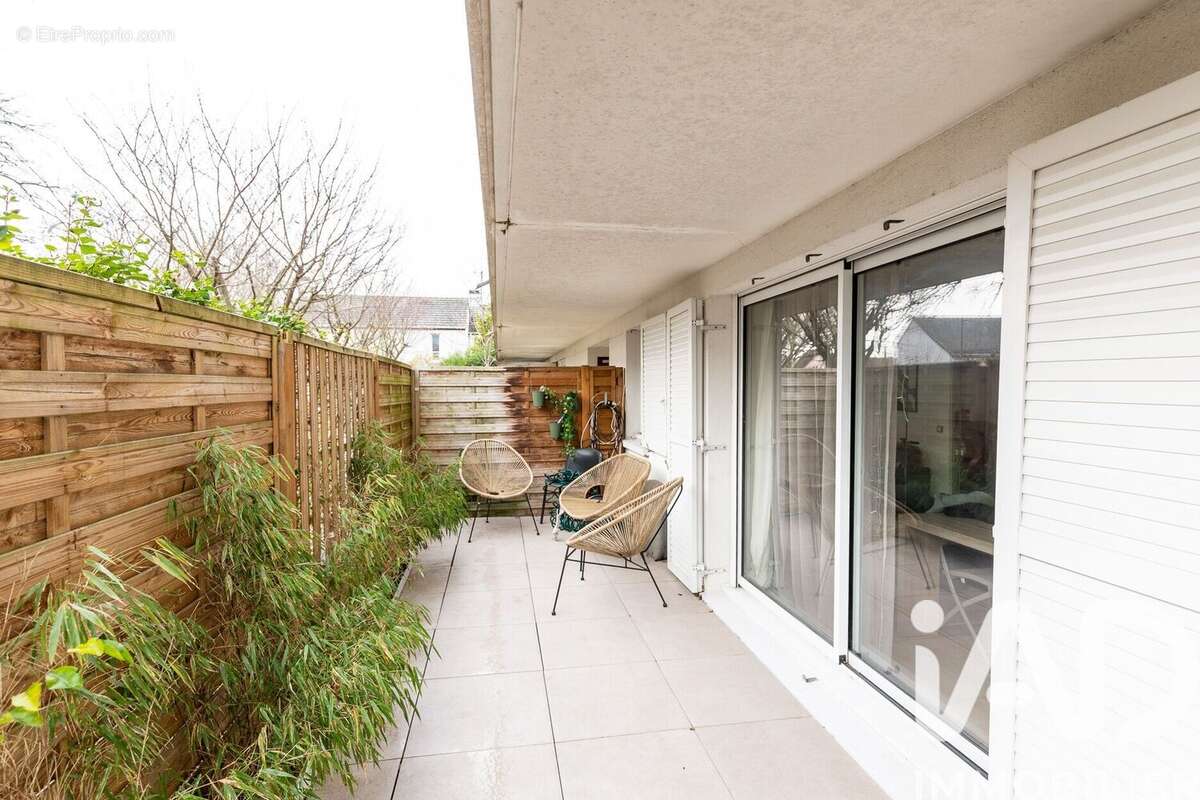 Photo 2 - Appartement à SAINTE-GENEVIEVE-DES-BOIS