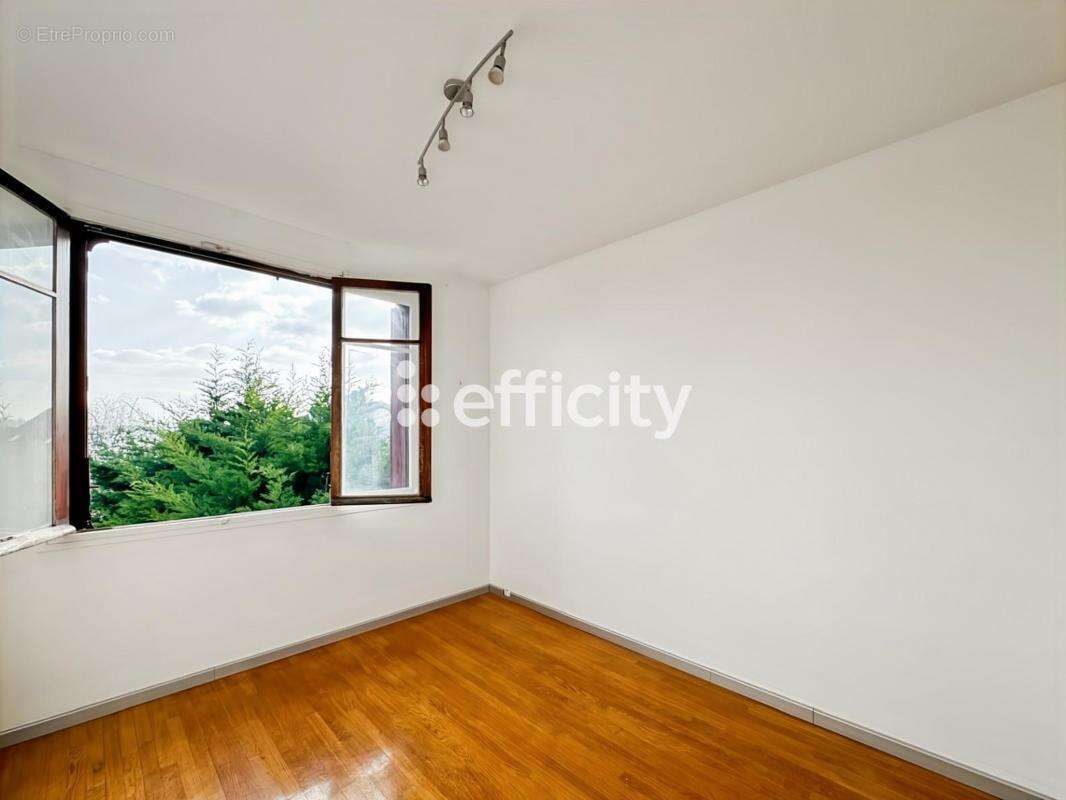 Maison à ROSNY-SOUS-BOIS