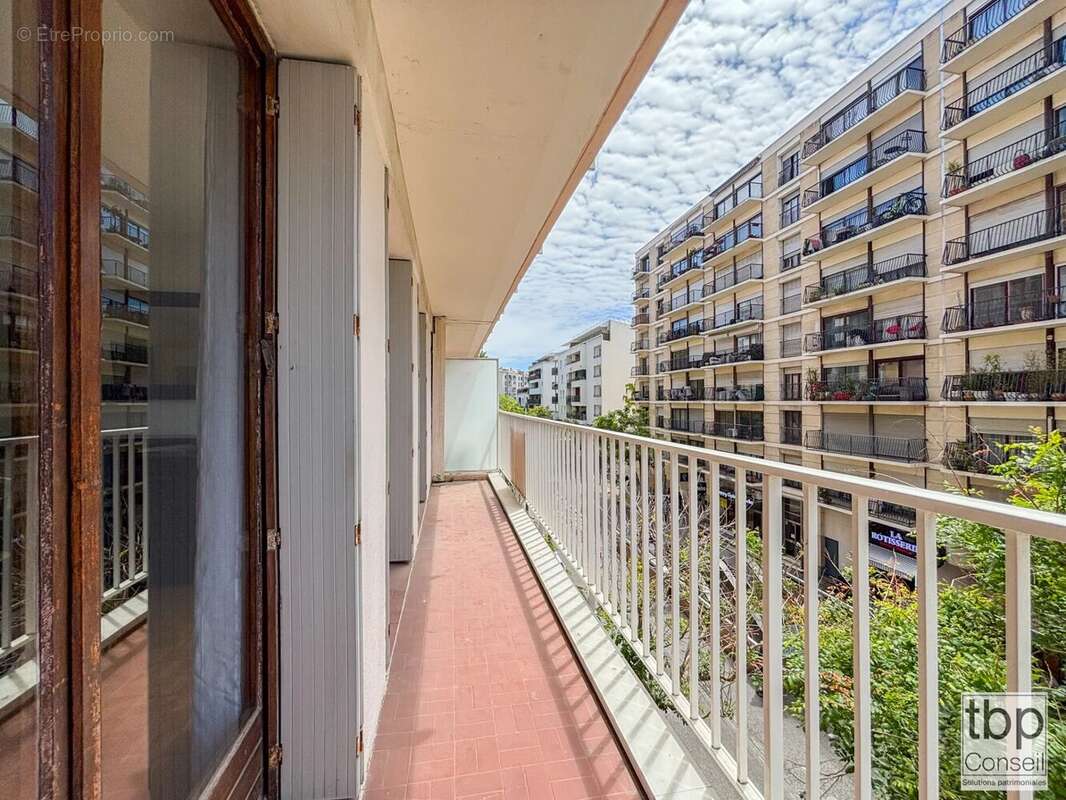 Appartement à MARSEILLE-3E
