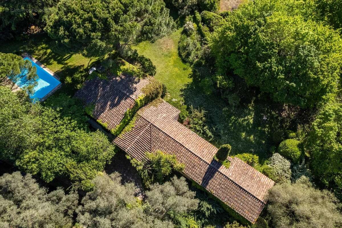 Maison à MOUGINS