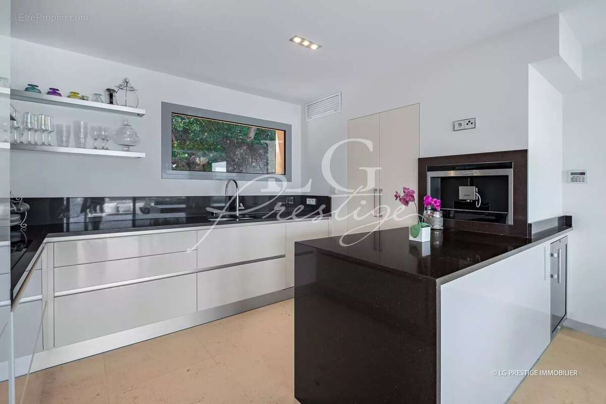 Maison à THEOULE-SUR-MER