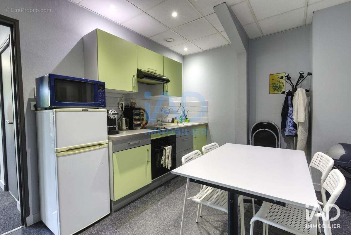 Commerce 570 m² à Draveil  - photo 8