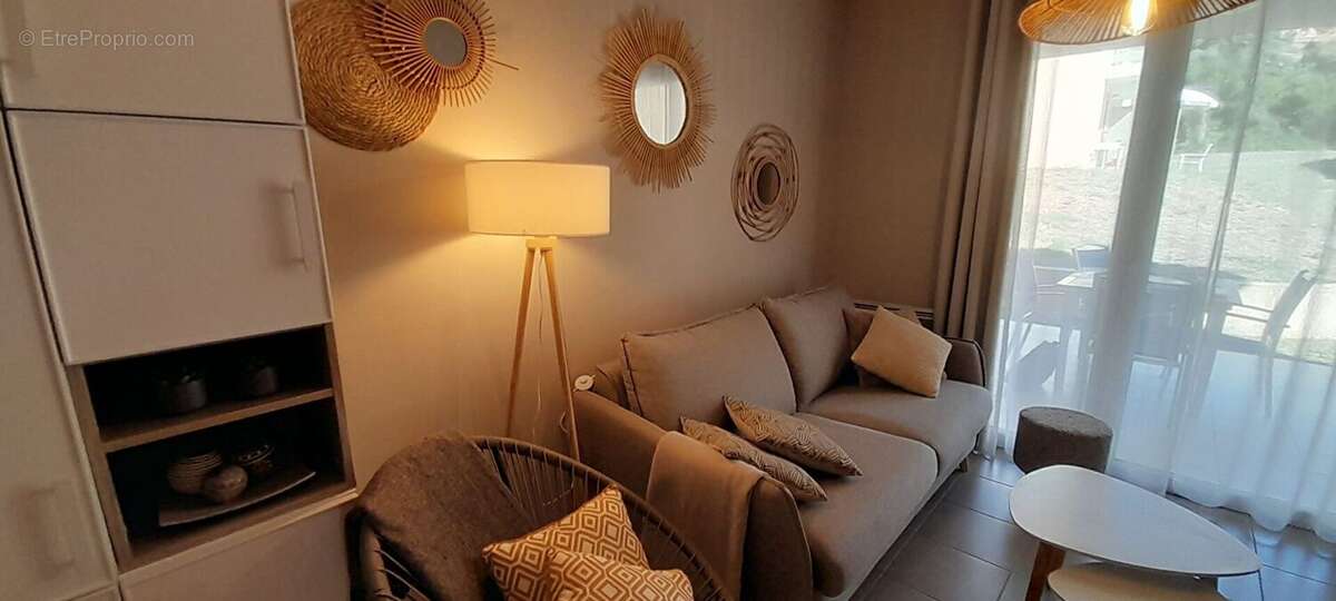 Appartement à LA LONDE-LES-MAURES