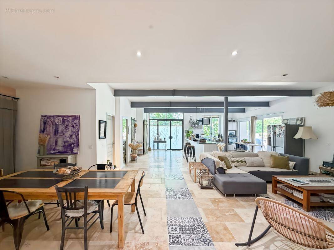 Appartement à PIERREFEU-DU-VAR