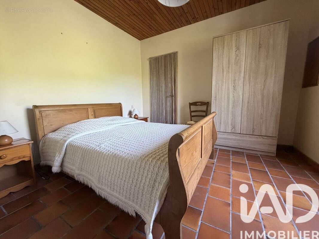 Maison 145 m² à La Souche  - photo 8