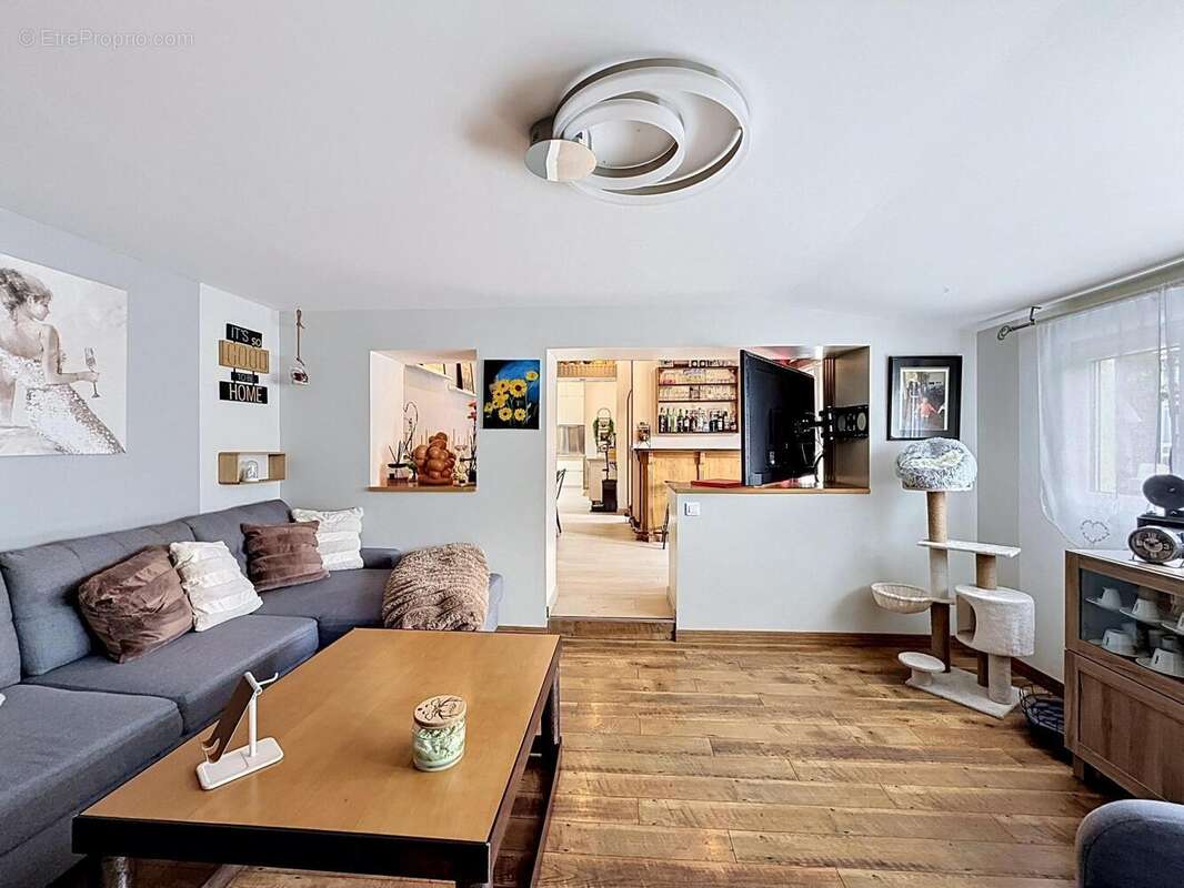 Photo 3 - Appartement à CHOISY-LE-ROI