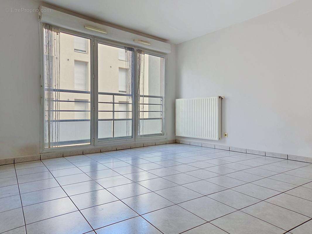Appartement - 1 Chambre - Balcon - Proche commodités - photo 10