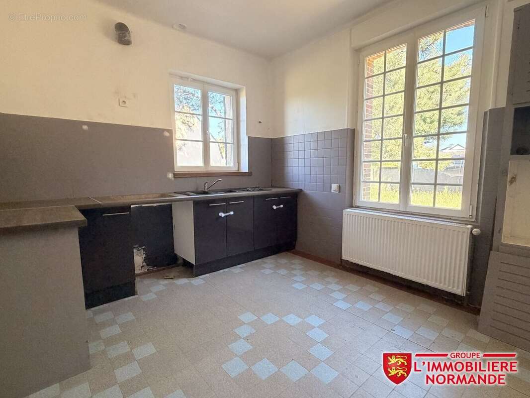 Maison ancienne - 4 chambres - 1808 m² de terrain - photo 5