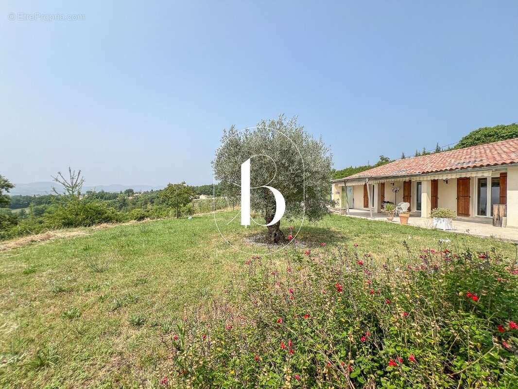 Maison à BARJAC