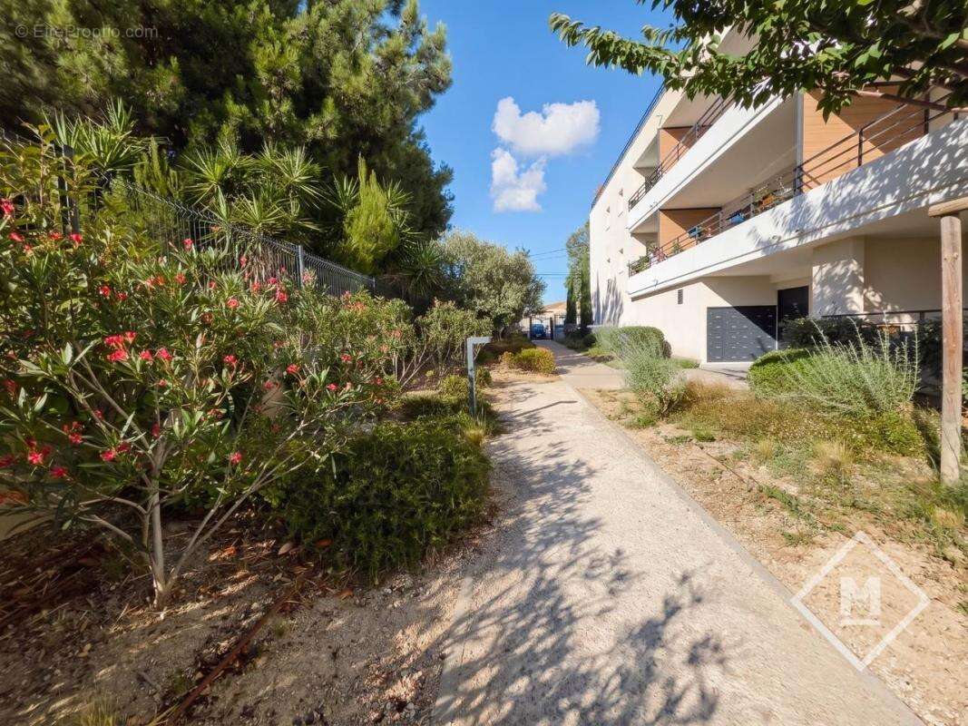 À découvrir sans tarder ! Superbe T3 coup de cœur en dernier étage avec terrasse de 40 m² – Château-Gombert - photo 19