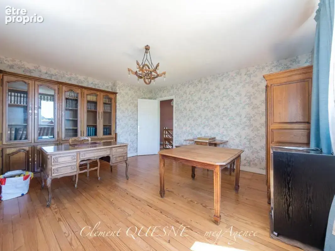 Maison familiale / 5 chambres / grand batiment - photo 10