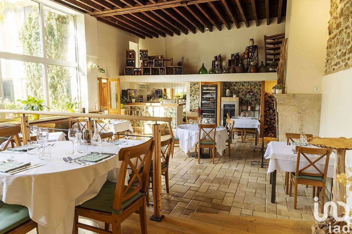 Photo 6 - Commerce à MENNECY