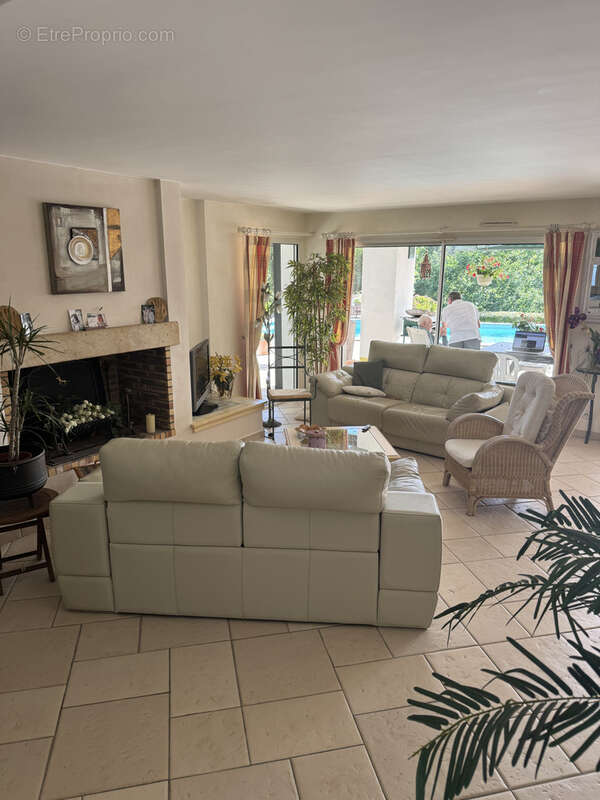 Maison à BASSUSSARRY