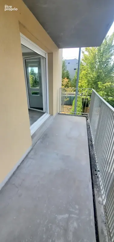 Appartement f4 de 74 m2 avec balcon, terrasse & deux places de parking - photo 4