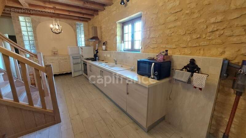 Maison à CARSAC-AILLAC