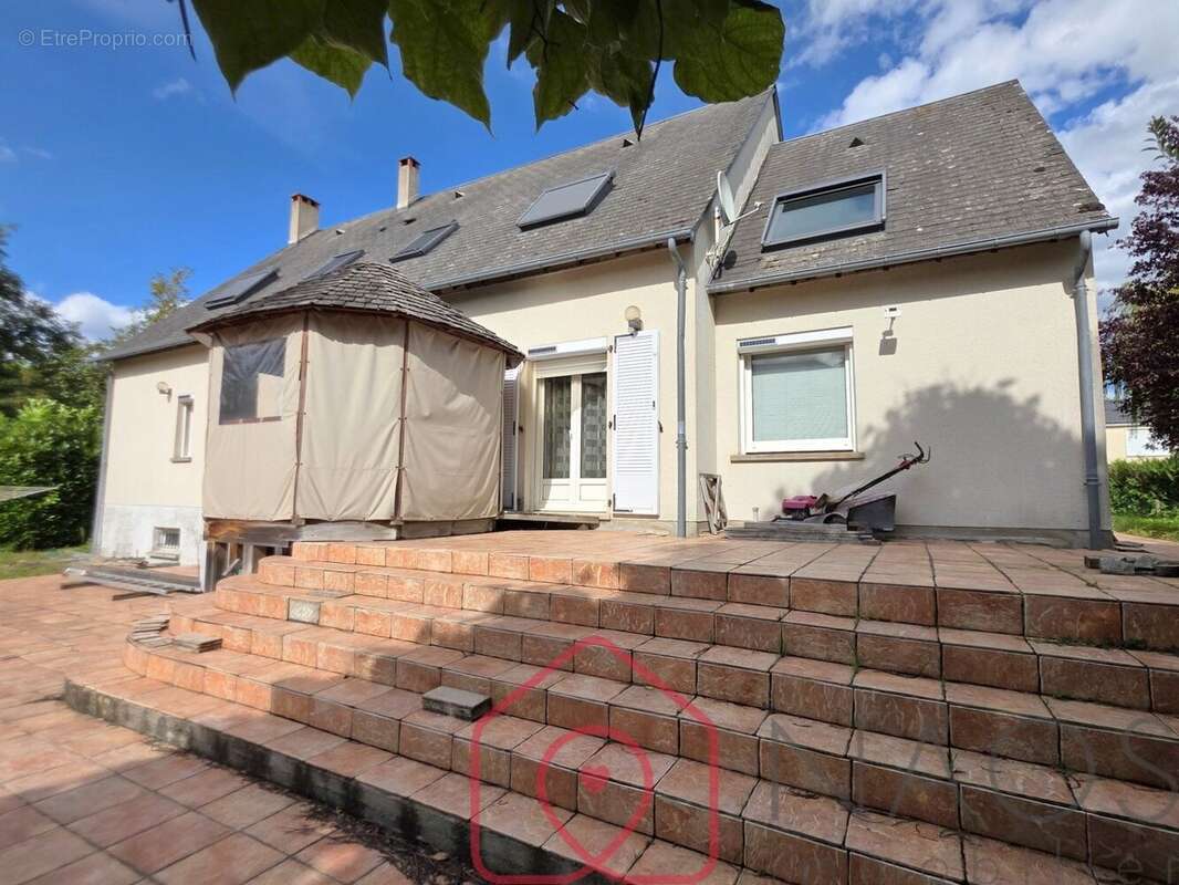 Ingré maison atypique d'architecte 203m2 sur 1600m2 - photo 3