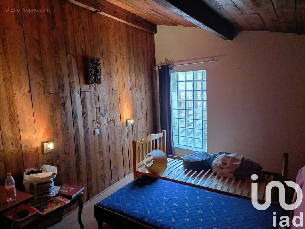 Maison 100 m² à Maisons  - photo 7