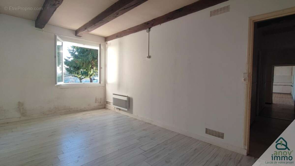 Maison à MAUPREVOIR