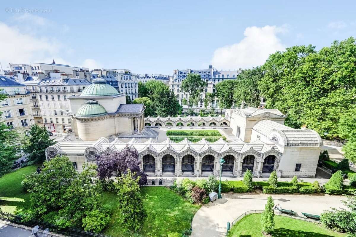 Appartement à PARIS-8E