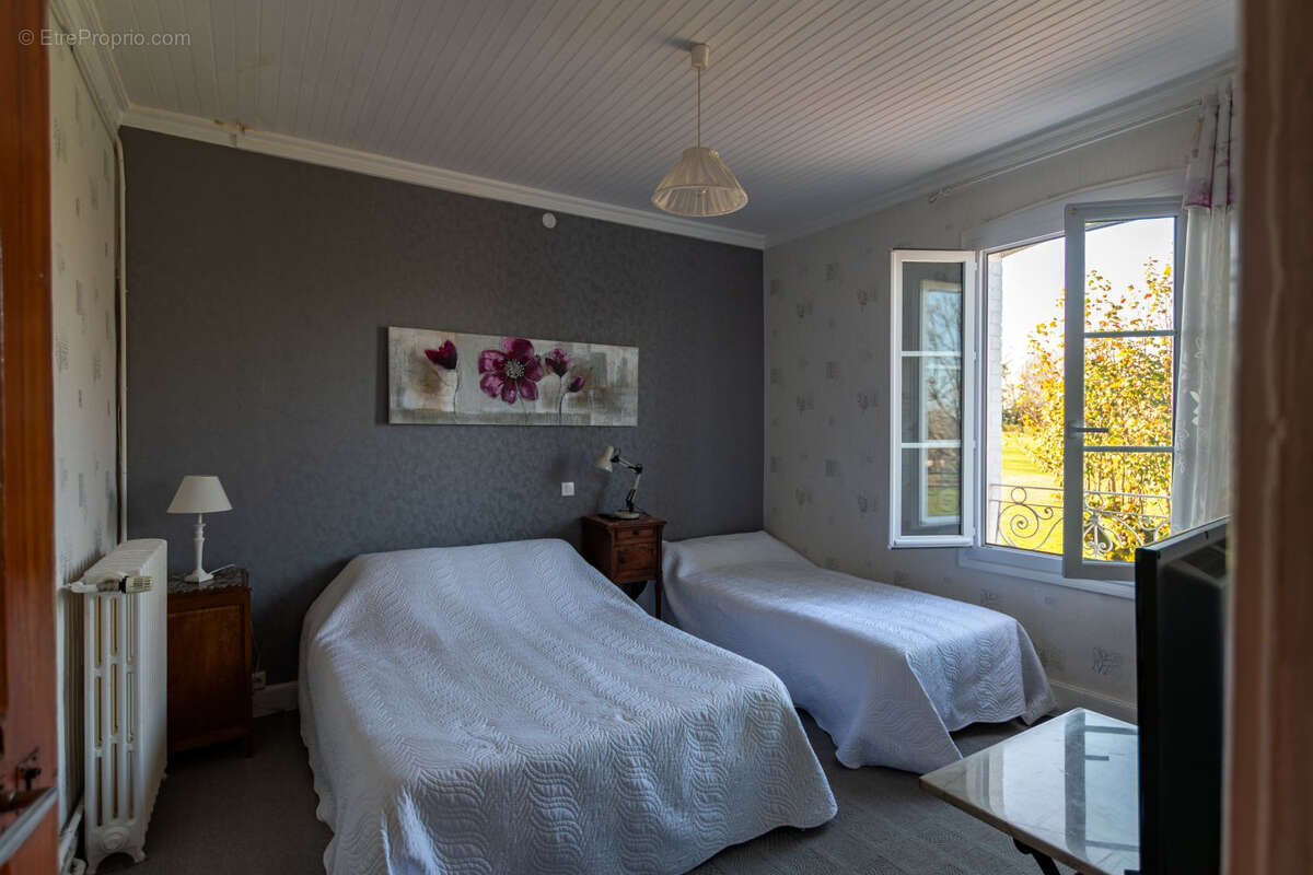 Maison à SAINT-BONNET-DE-SALERS