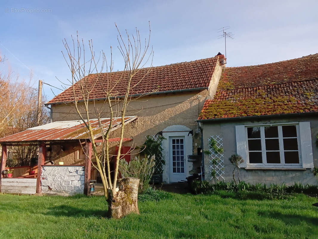 Maison à OUROUER-LES-BOURDELINS