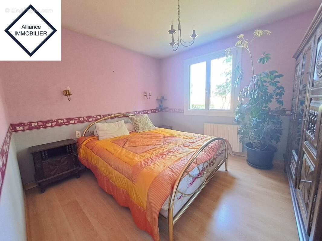 Maison 147 m² à Becherel  - photo 6