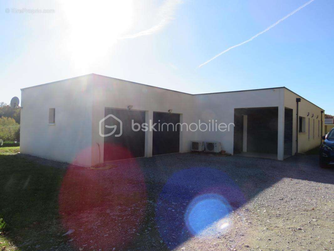 Maison plain-pied récente de 135 m² dans un cadre idyllique du Bas-Armagnac, RT 2012 sous garantie décennale - photo 10