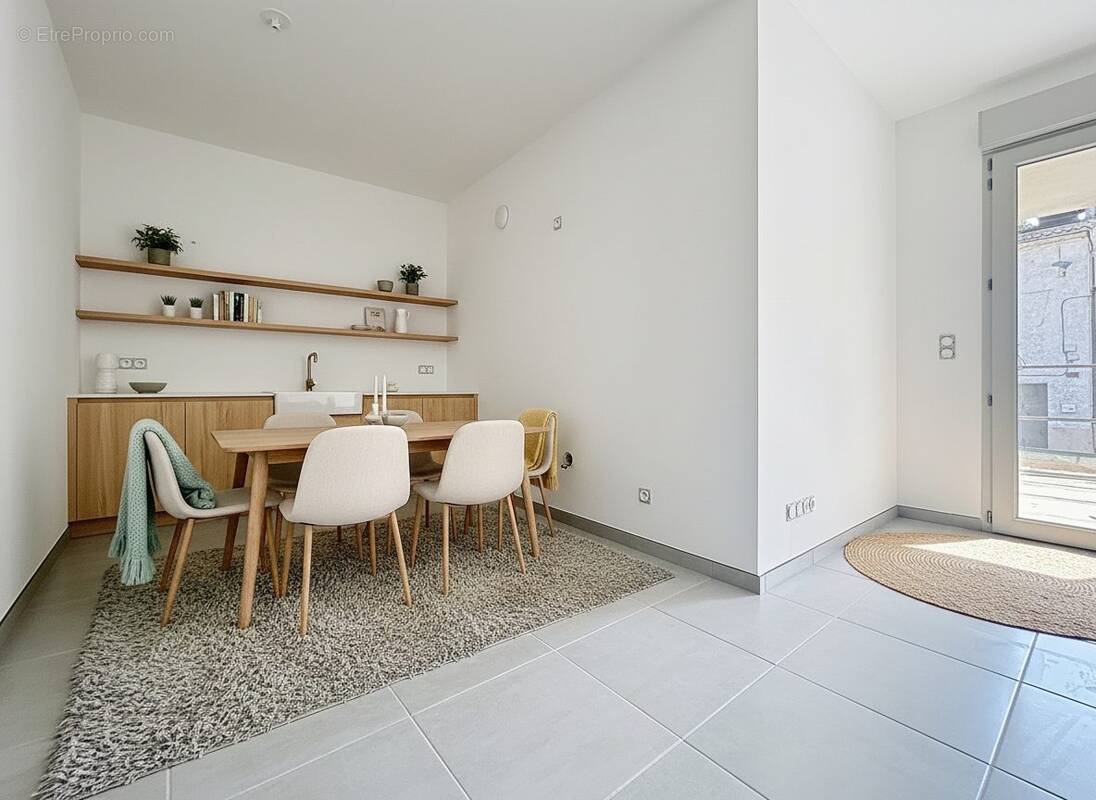 Appartement à FLASSANS-SUR-ISSOLE